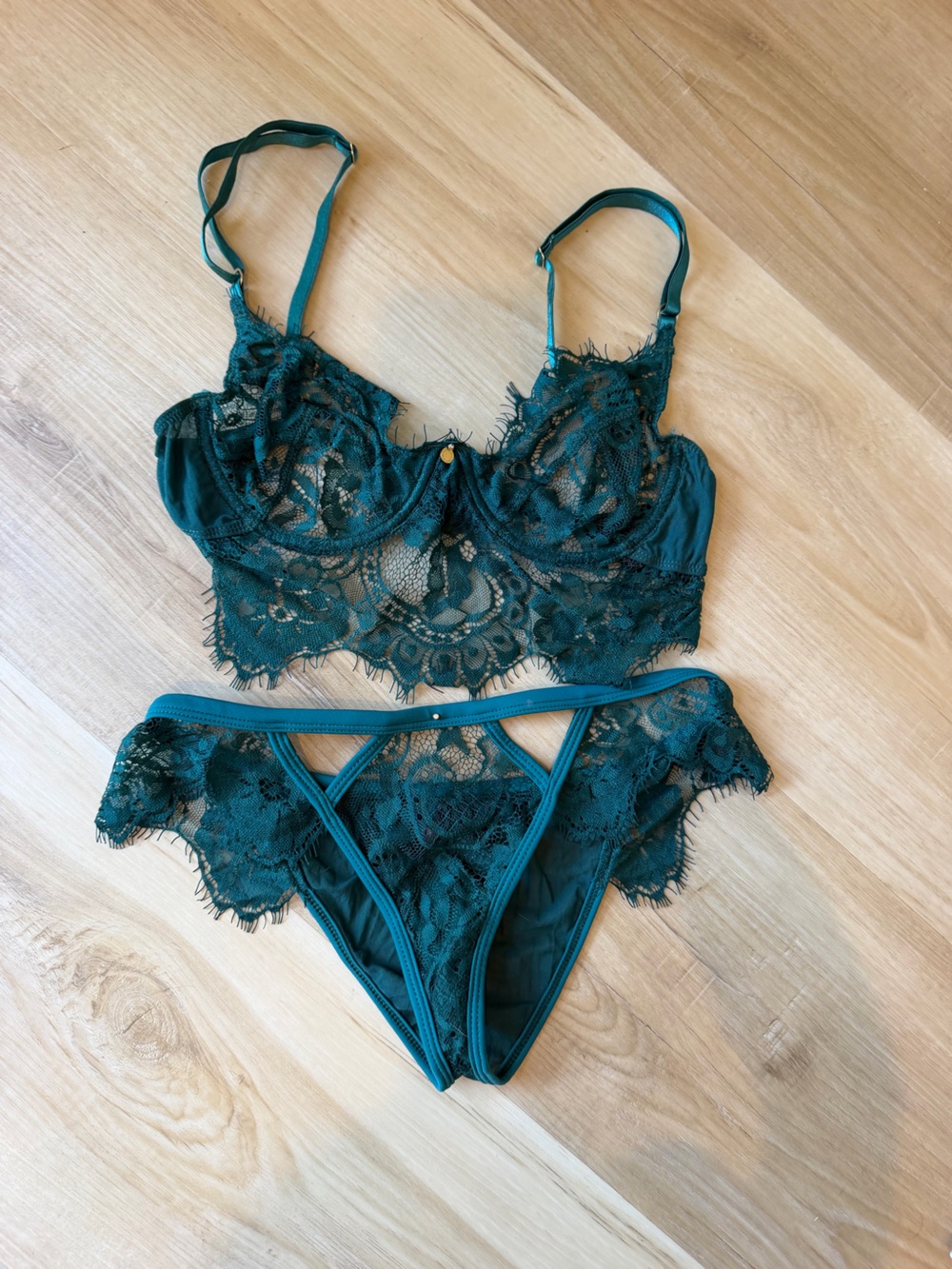 Gooseberry intimates lingerie set in Emerald green. Size Small.